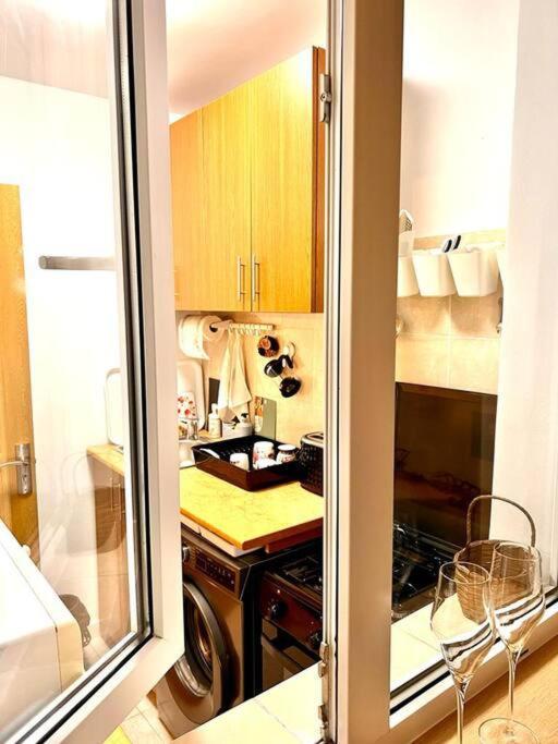 City View Studio In The Heart Of Bucharest Lejlighed Eksteriør billede